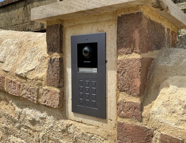 Security systems in Surrey | X16 Systems | Gallery gallery image 15