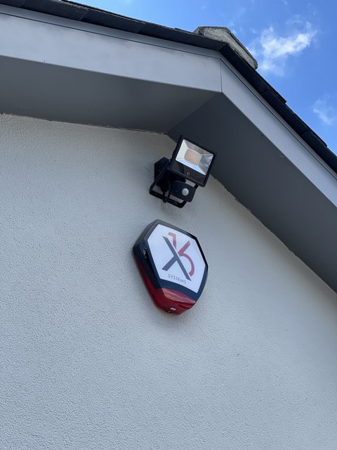 Security solutions Surrey. Security lighting.